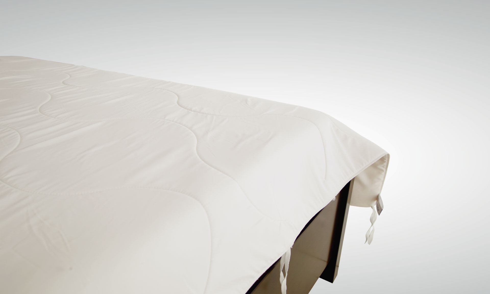 LATEX BLANKET: WARMNESS TO YOUR BED